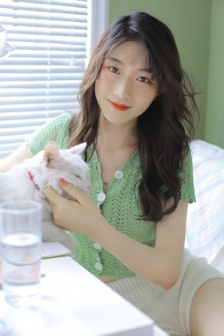 女大学生的沙龙室
